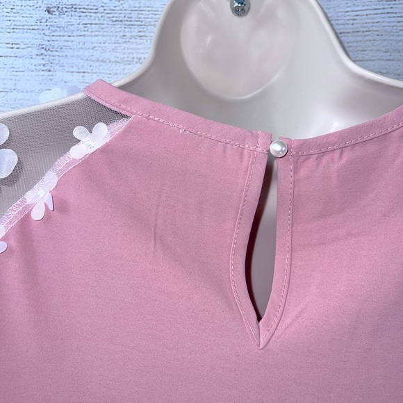 Boutique Brand Floral Embellished Lace Sleeve Pink Blouse Keyhole Back ๐ - Picture 8 of 9